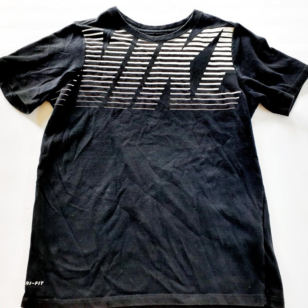 Nike Boys T-Shirt Dri Fit Black Athletic Short Sleeve Medium